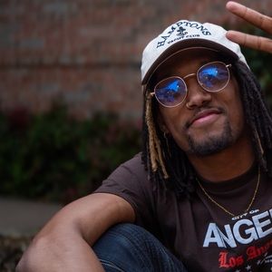 Meet your Posher, Joee